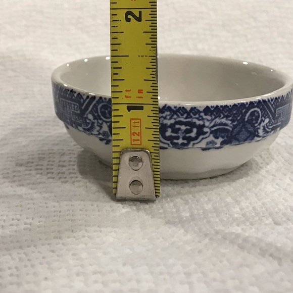 Willow Woods Ware Butter Pat/Pin dish. In great condition no chips. - Picture 5 of 5